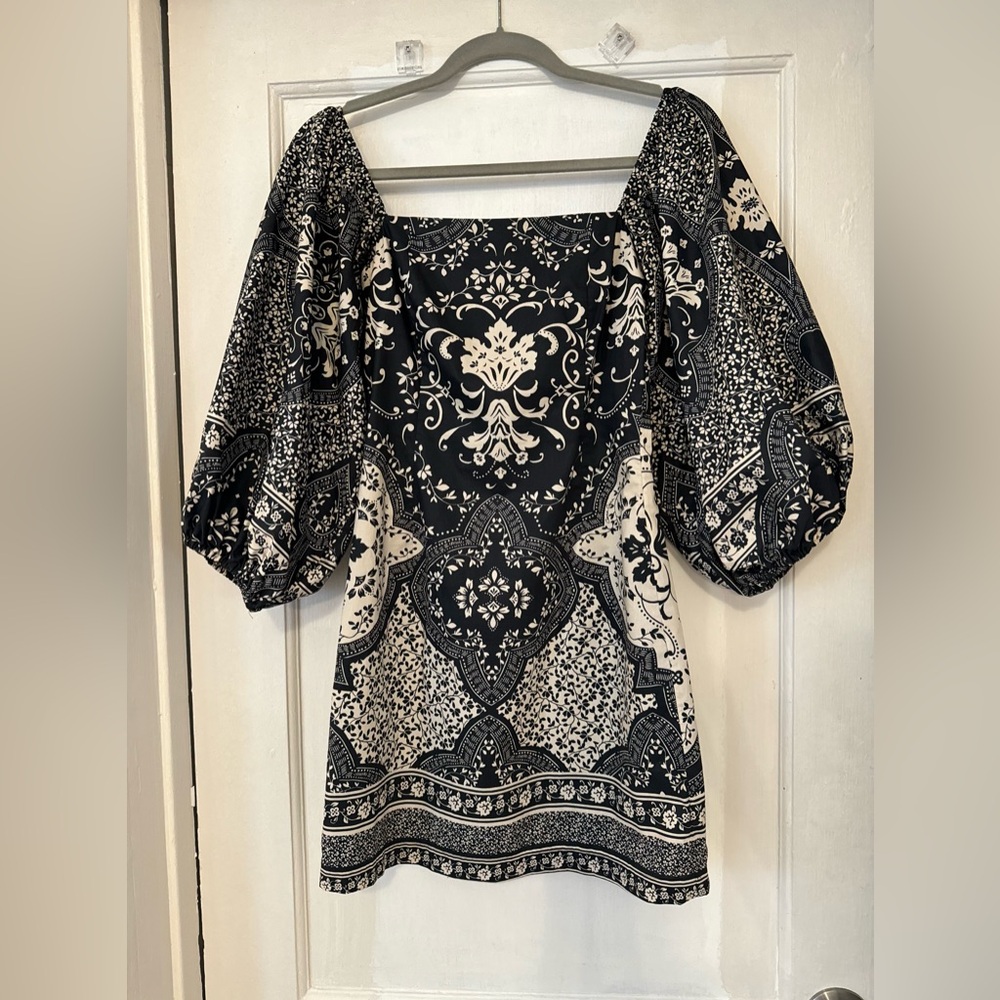 Cara Cara Montauk dress, black scroll terrace print, size XS